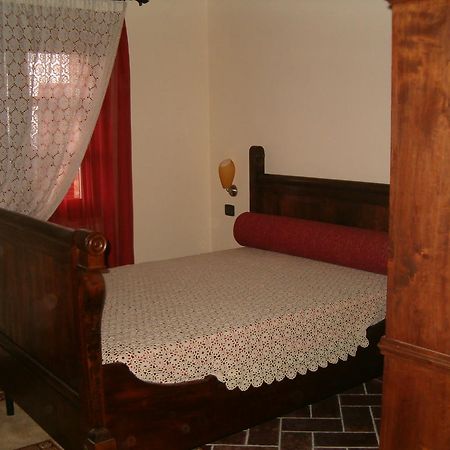 הוילה Clavesana Il Palazzetto מראה חיצוני תמונה