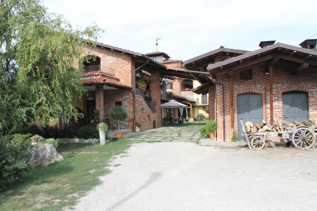 הוילה Clavesana Il Palazzetto מראה חיצוני תמונה