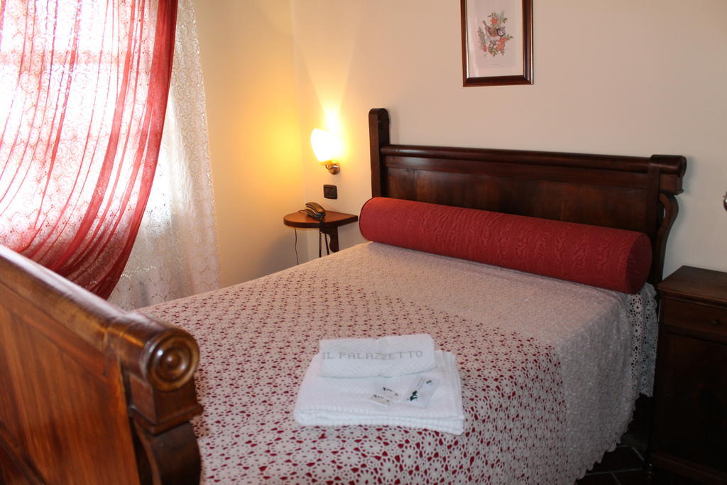 הוילה Clavesana Il Palazzetto מראה חיצוני תמונה