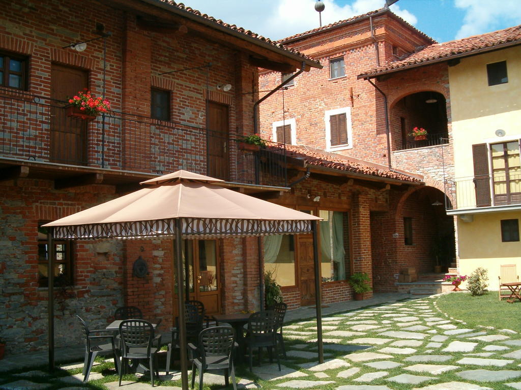 הוילה Clavesana Il Palazzetto מראה חיצוני תמונה
